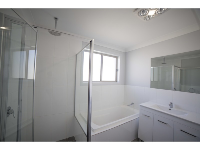 30 Apsley Crescent, Dubbo NSW 2830