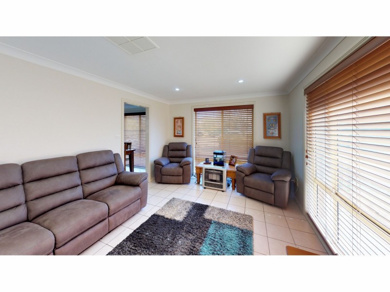 26 Davidson Drive, Dubbo NSW 2830