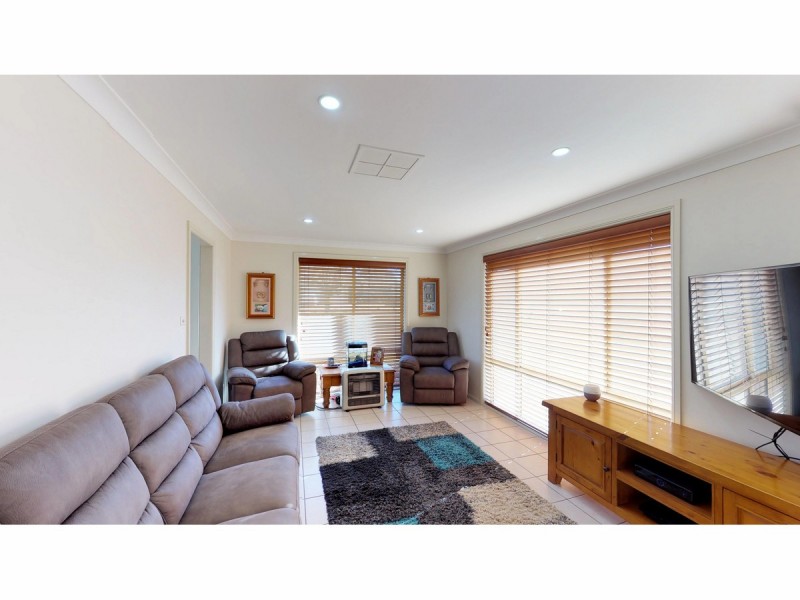 26 Davidson Drive, Dubbo NSW 2830