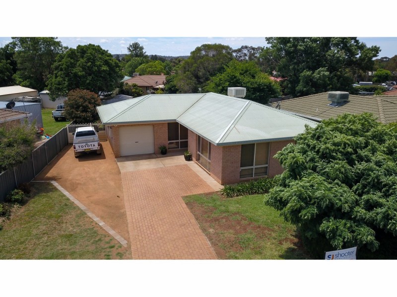 26 Davidson Drive, Dubbo NSW 2830