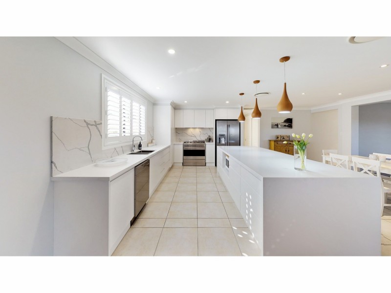 19 Lakeside Circuit, Dubbo NSW 2830