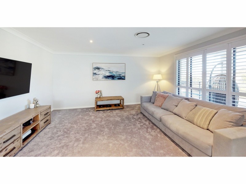 19 Lakeside Circuit, Dubbo NSW 2830