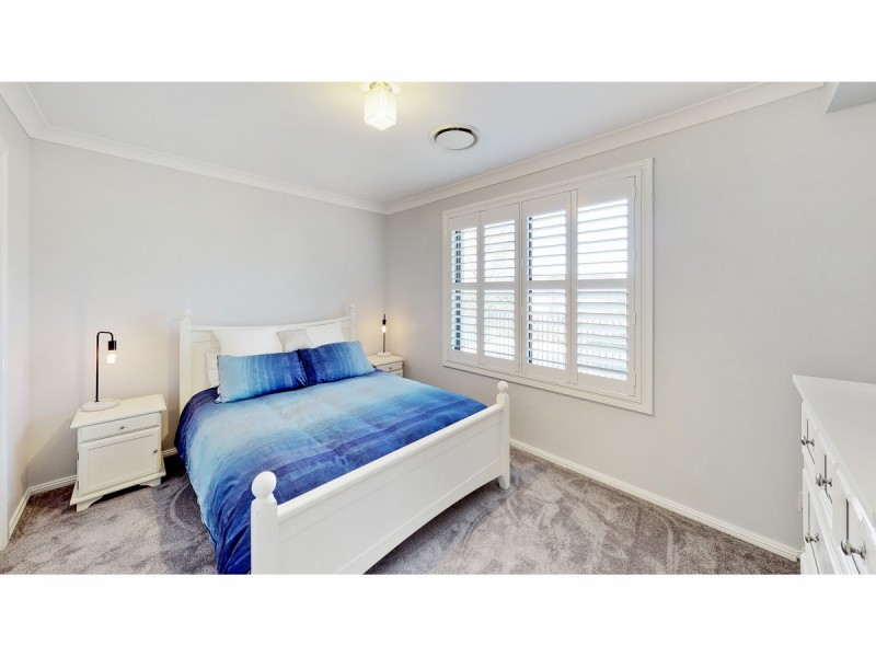 19 Lakeside Circuit, Dubbo NSW 2830