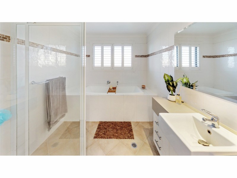 19 Lakeside Circuit, Dubbo NSW 2830