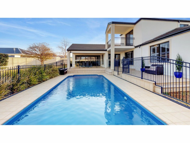 19 Lakeside Circuit, Dubbo NSW 2830