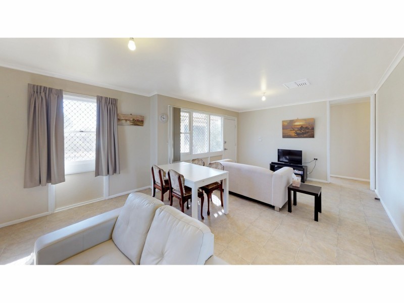 18 Armstrong Crescent, Dubbo NSW 2830