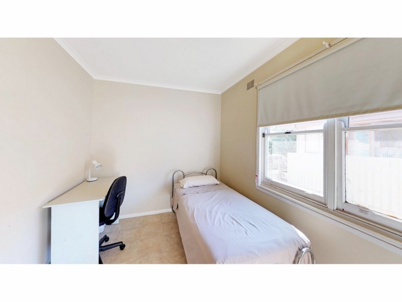 18 Armstrong Crescent, Dubbo NSW 2830