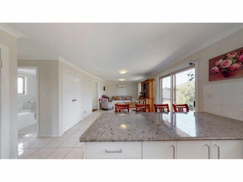 33 Catherine Drive, Dubbo NSW 2830