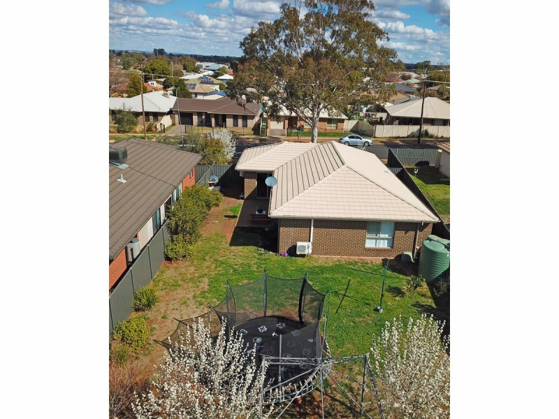 33 Catherine Drive, Dubbo NSW 2830