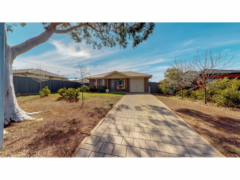 33 Catherine Drive, Dubbo NSW 2830