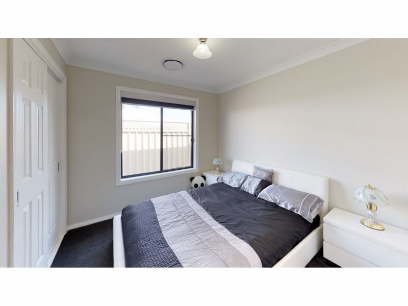 20 Champagne Drive, Dubbo NSW 2830