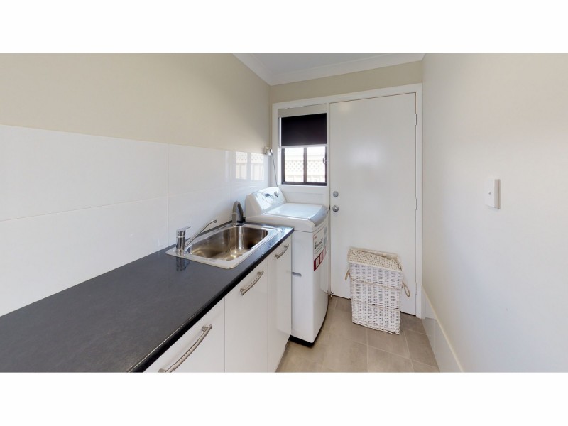 20 Champagne Drive, Dubbo NSW 2830