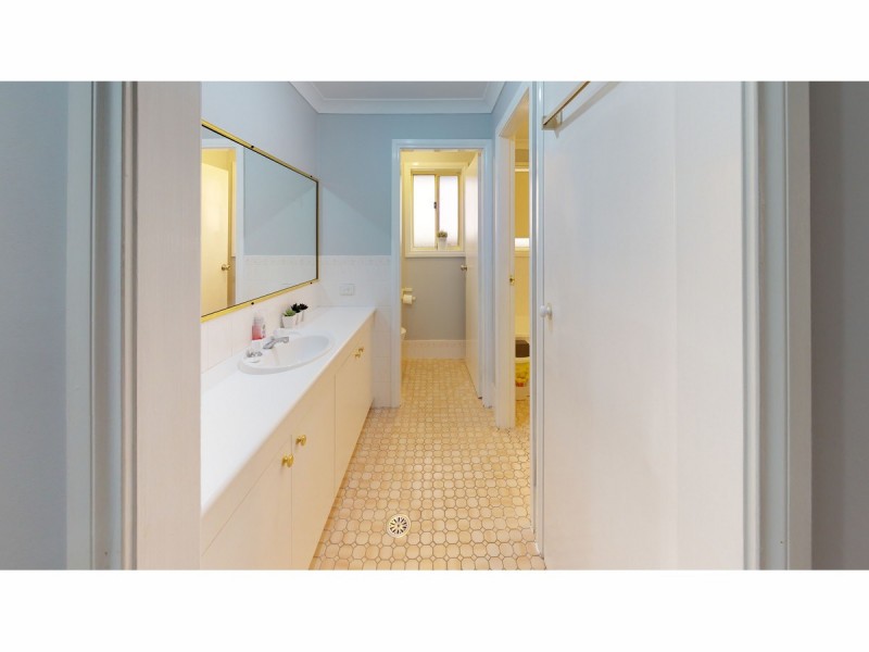 6 Magpie Close, Dubbo NSW 2830