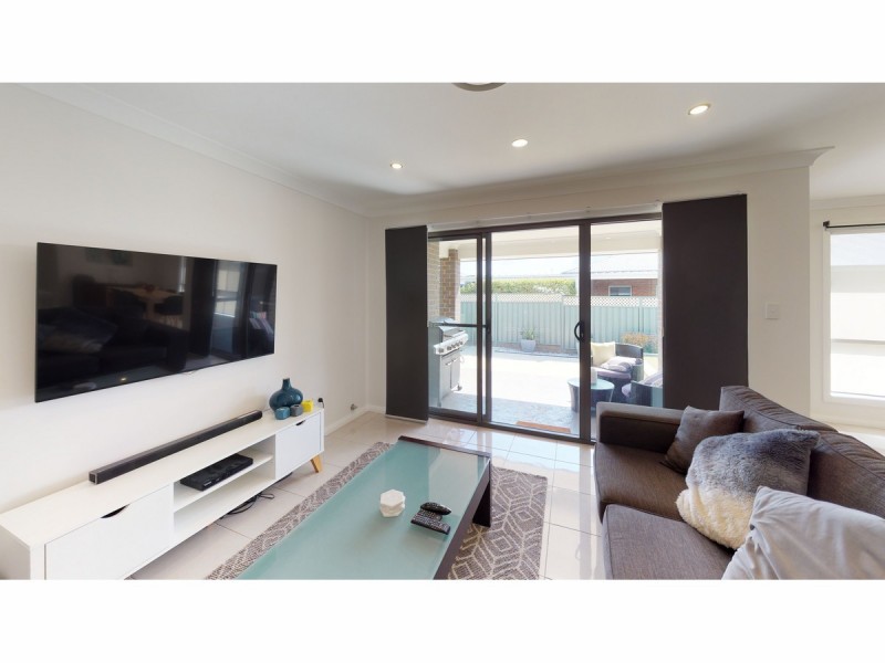 70 Dunheved Circle, Dubbo NSW 2830