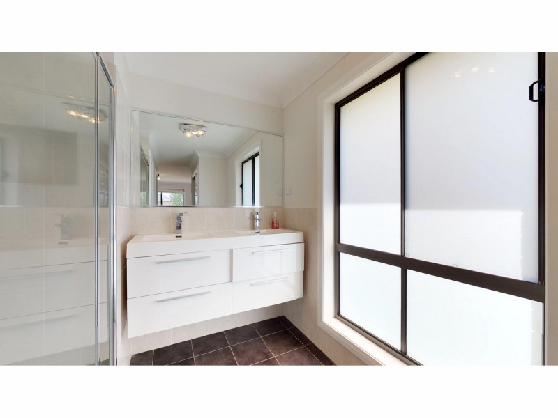 70 Dunheved Circle, Dubbo NSW 2830