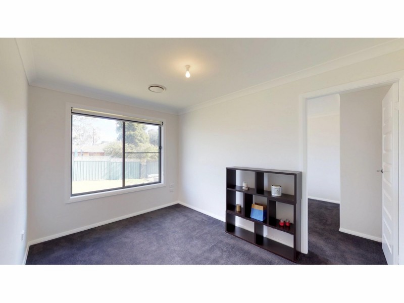70 Dunheved Circle, Dubbo NSW 2830