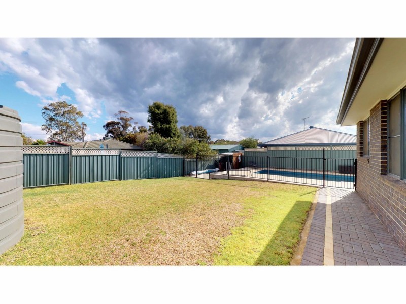 70 Dunheved Circle, Dubbo NSW 2830