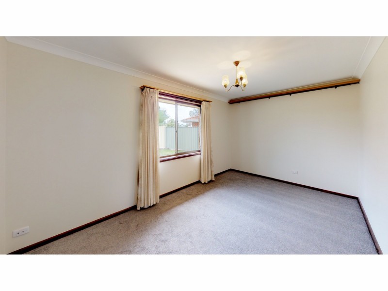 4 Parkland Place, Dubbo NSW 2830