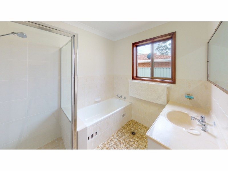 4 Parkland Place, Dubbo NSW 2830