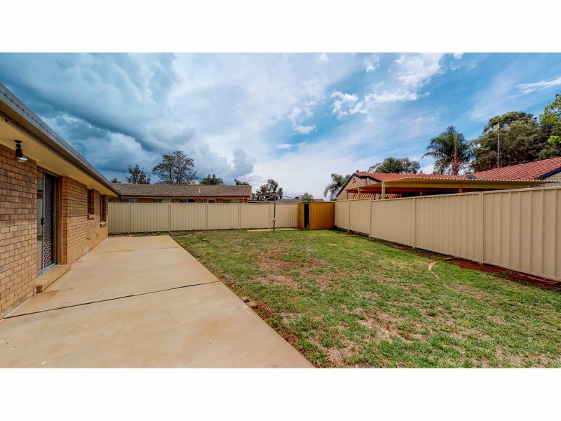 4 Parkland Place, Dubbo NSW 2830