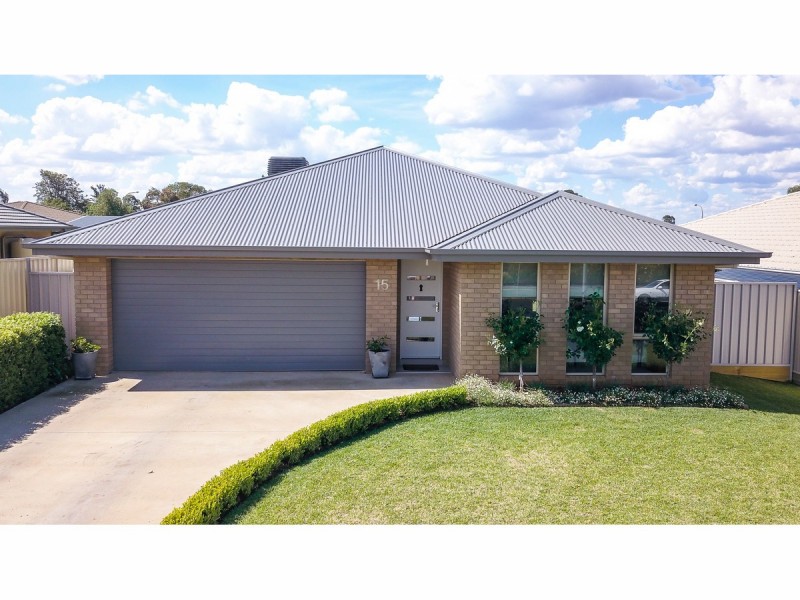 15 Linda Drive, Dubbo NSW 2830