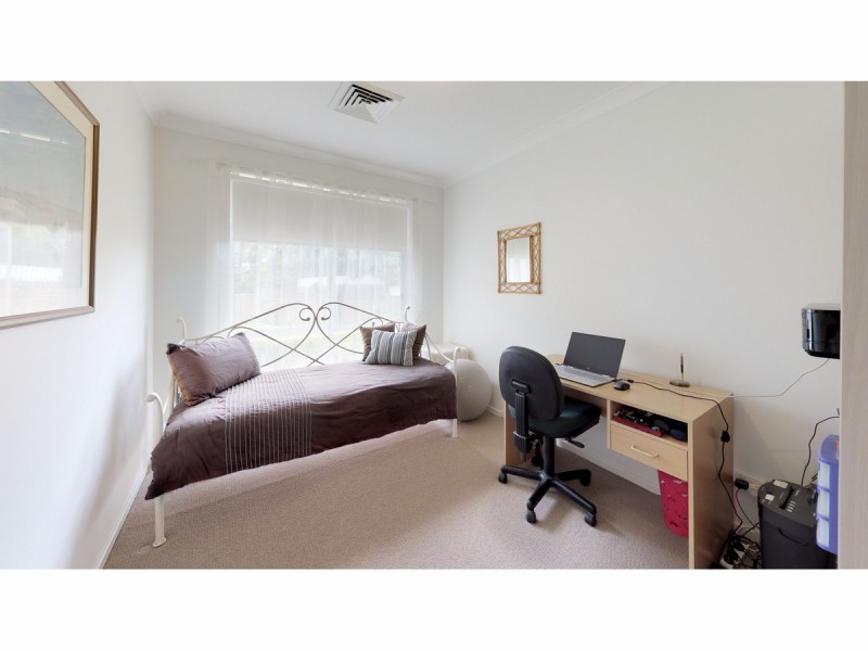 10 Poidevin Place, Dubbo NSW 2830