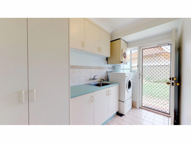 10 Poidevin Place, Dubbo NSW 2830