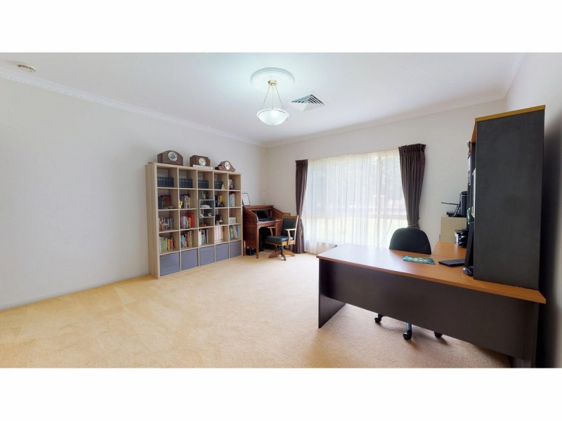 4 Chondelle Court, Dubbo NSW 2830