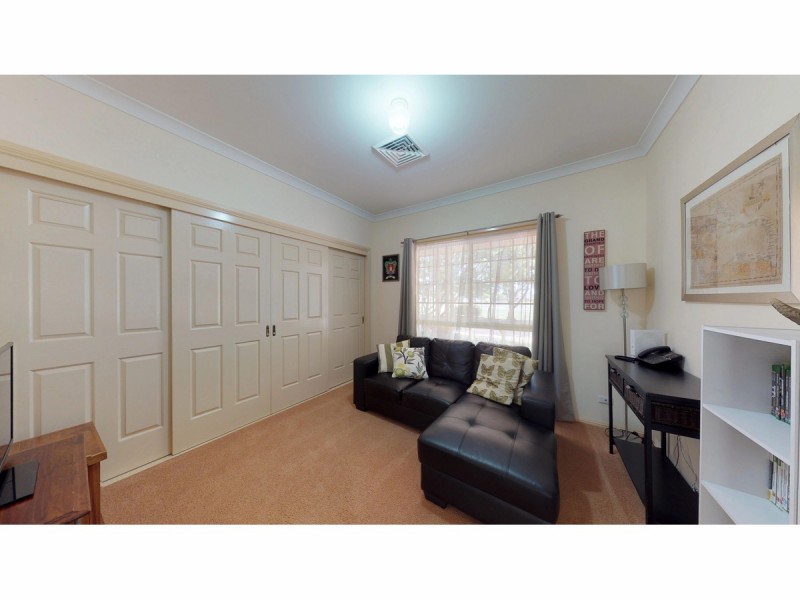 4 Chondelle Court, Dubbo NSW 2830