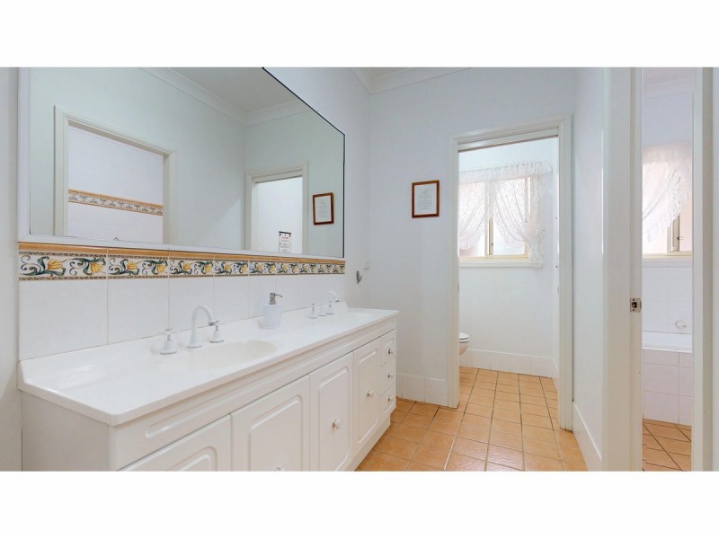 4 Chondelle Court, Dubbo NSW 2830