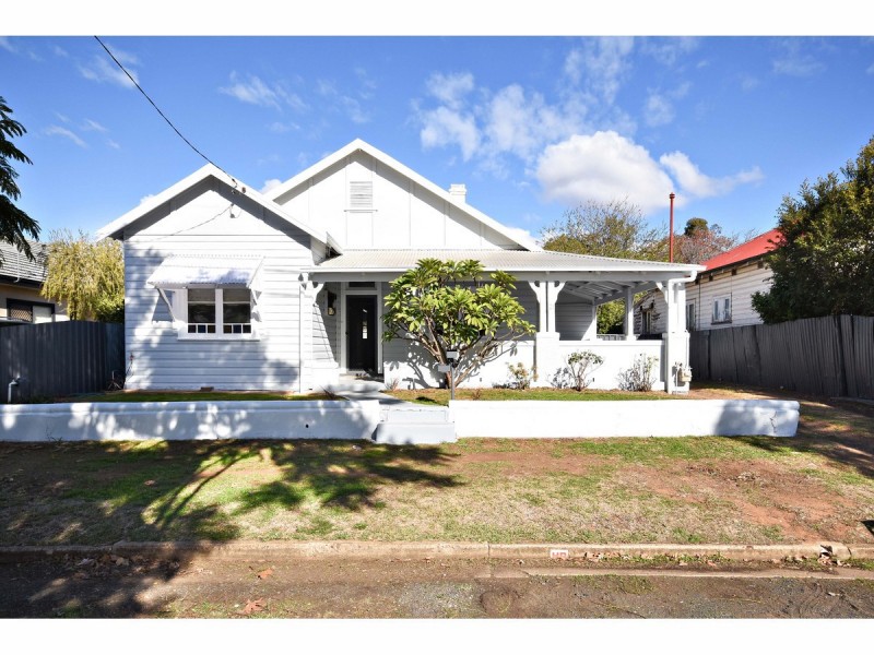 21 Macleay Street, Dubbo NSW 2830