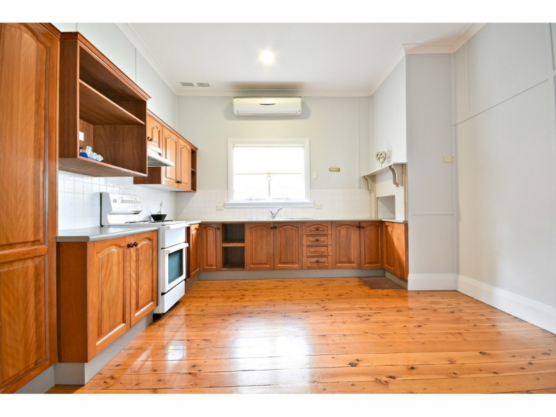 21 Macleay Street, Dubbo NSW 2830