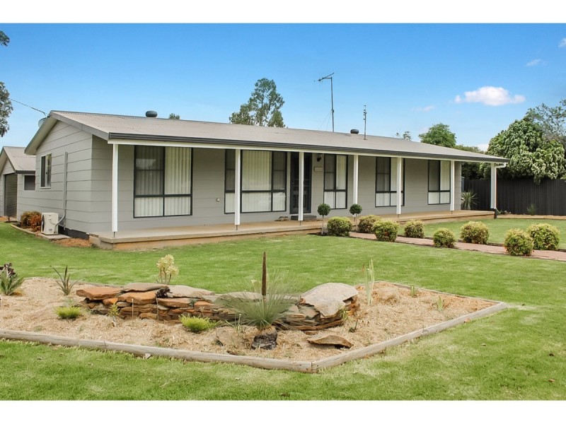 118 Cathundril Street, Narromine NSW 2821