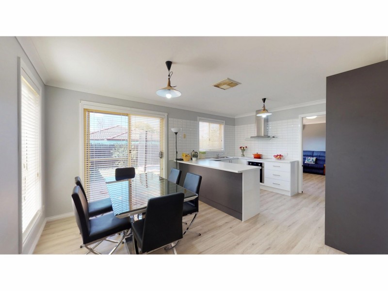 6 Magpie Close, Dubbo NSW 2830
