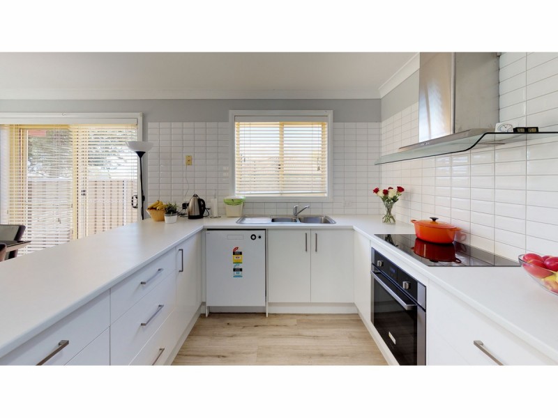 6 Magpie Close, Dubbo NSW 2830