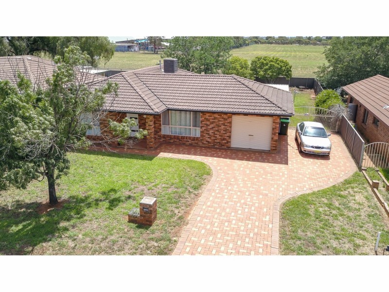 85 Websdale Drive, Dubbo NSW 2830