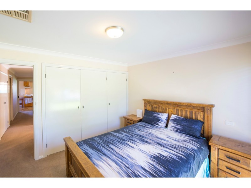 8 Currawong Road, Dubbo NSW 2830