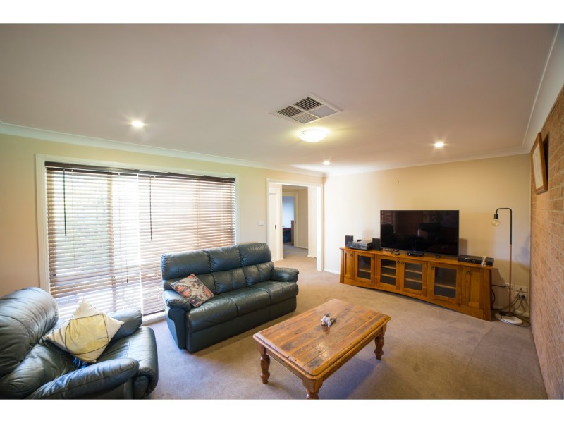 8 Currawong Road, Dubbo NSW 2830