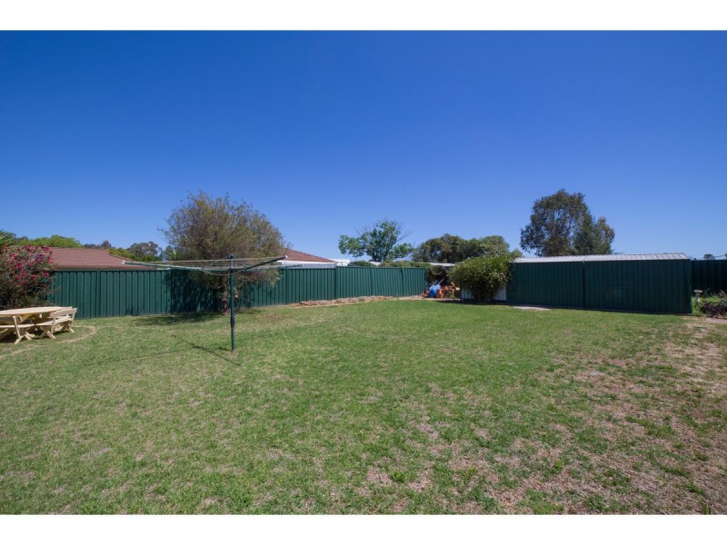 8 Currawong Road, Dubbo NSW 2830