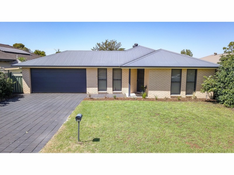 62 Dunheved Circle, Dubbo NSW 2830