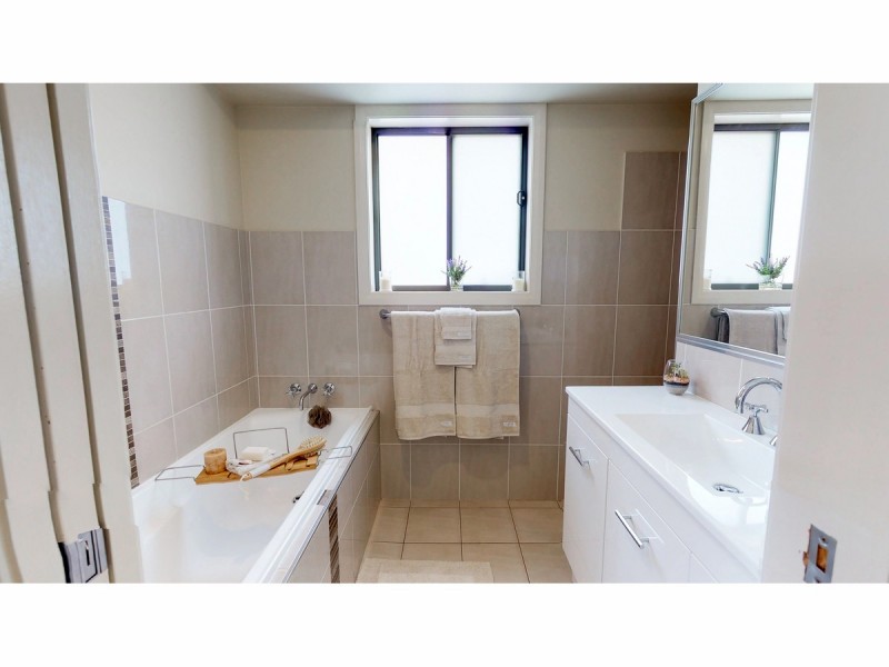 62 Dunheved Circle, Dubbo NSW 2830