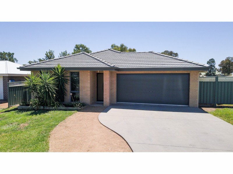 20 Dunheved Circle, Dubbo NSW 2830