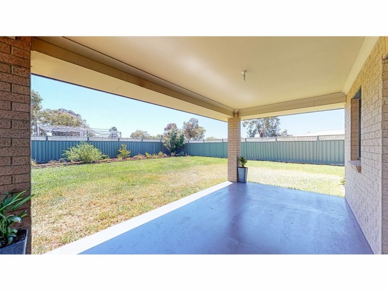 20 Dunheved Circle, Dubbo NSW 2830