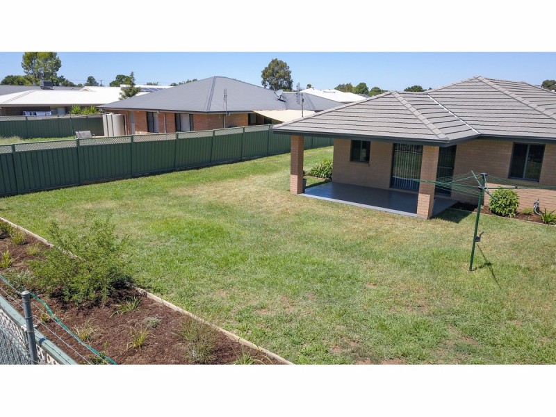 20 Dunheved Circle, Dubbo NSW 2830