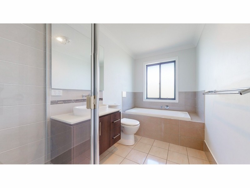 20 Dunheved Circle, Dubbo NSW 2830