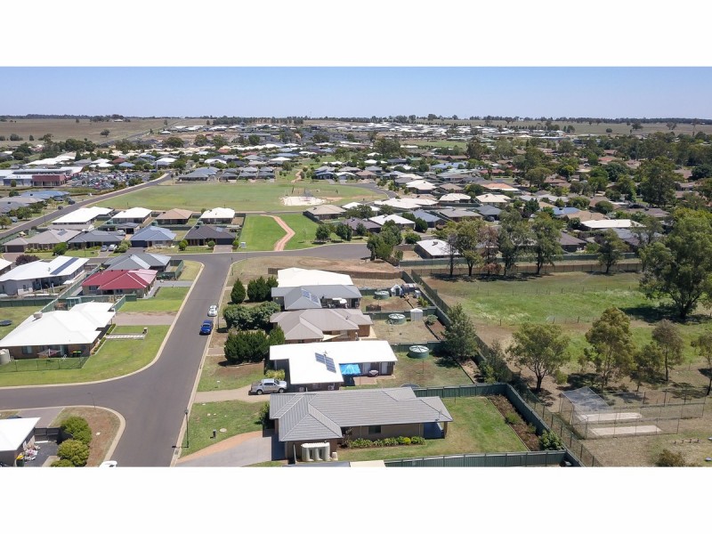 20 Dunheved Circle, Dubbo NSW 2830