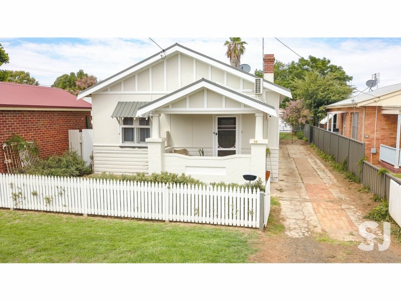 11 Furney Street, Dubbo NSW 2830