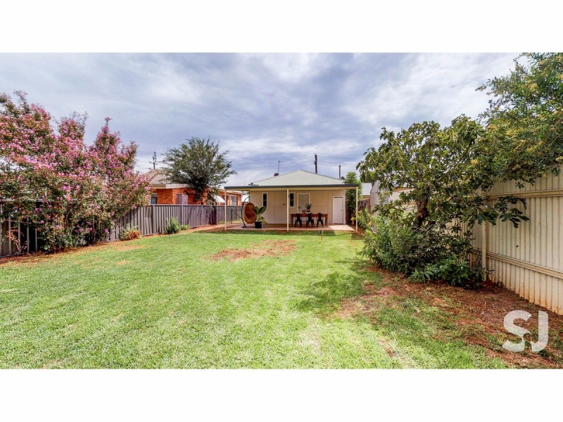 11 Furney Street, Dubbo NSW 2830