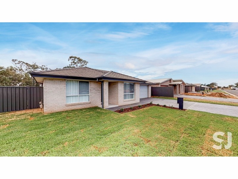 2 Boyd Avenue, Dubbo NSW 2830