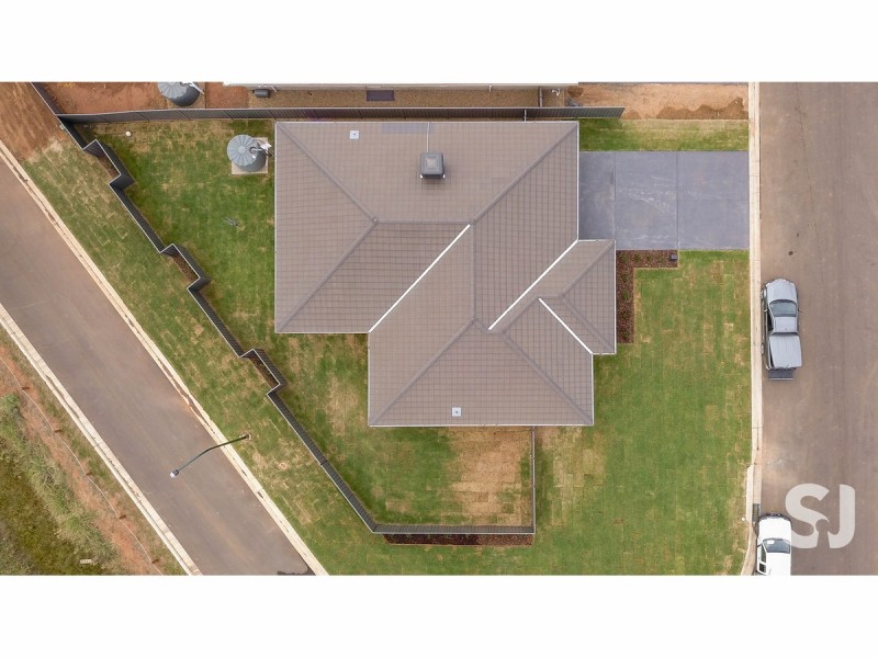 2 Boyd Avenue, Dubbo NSW 2830